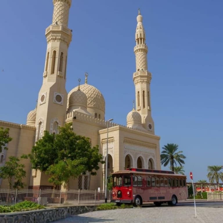 Emirati Hospitality Experience (Lunch) – Sightseeing and Tours Emirati Hospitality Experience (Lunch) Sightseeing and Tours